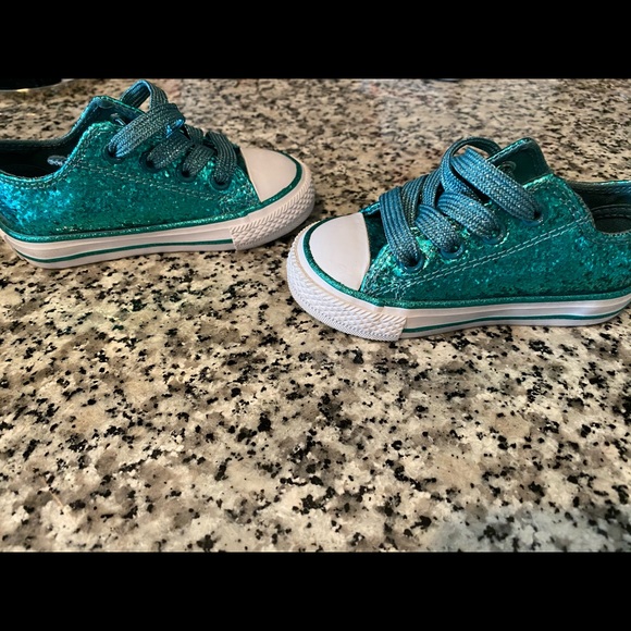 sparkly blue converse
